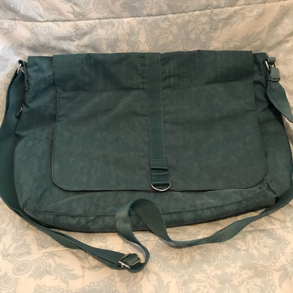Waterproof 💦 teal crossbody messenger. Like new!